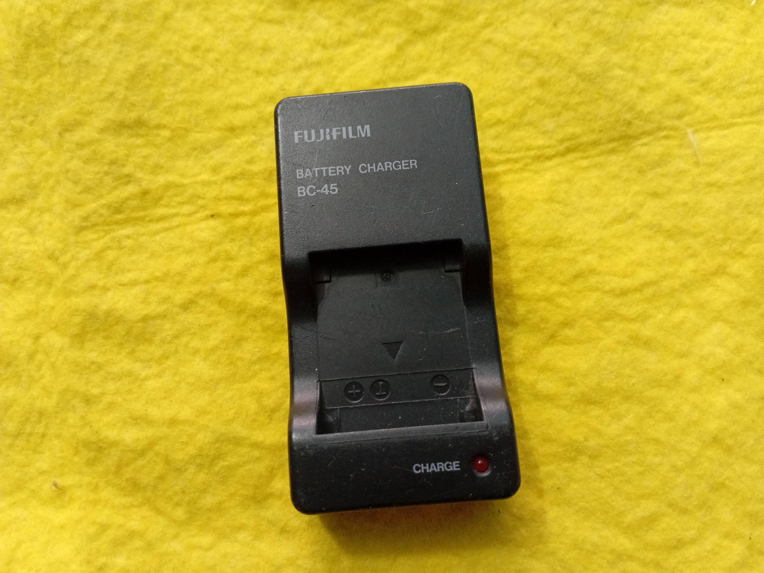 شارژر باتری دوربین فوجی فیلم BC-45