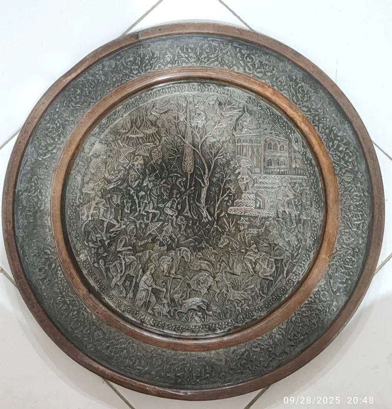 دیوارکوب مسی بسیار قدیمی استاد تقی پشوتن