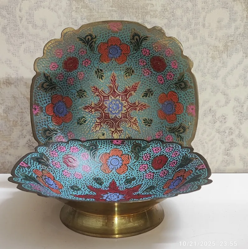 دوعدد ظرف برنجی میناکاری