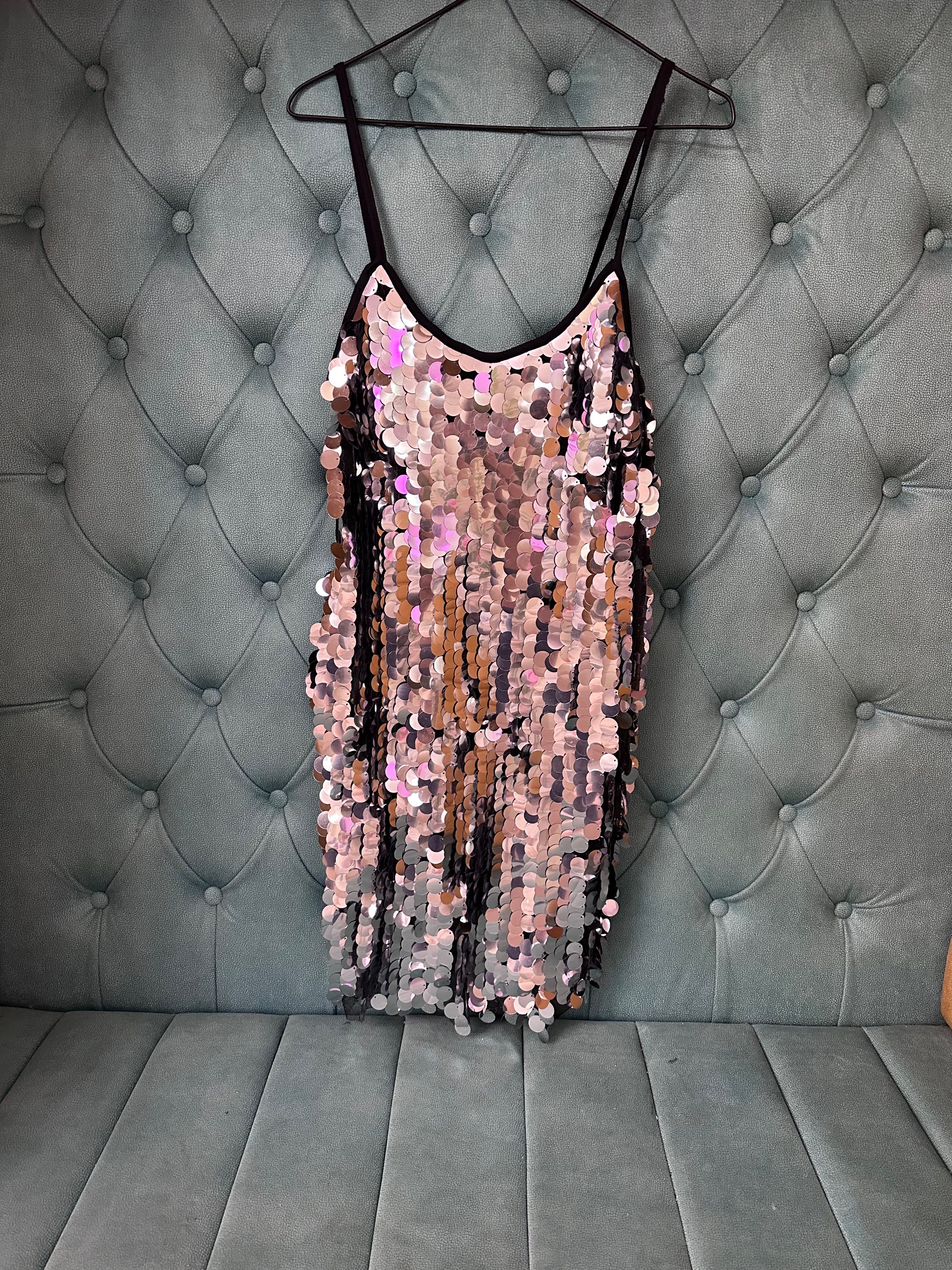 پیراهن پولک دوزی