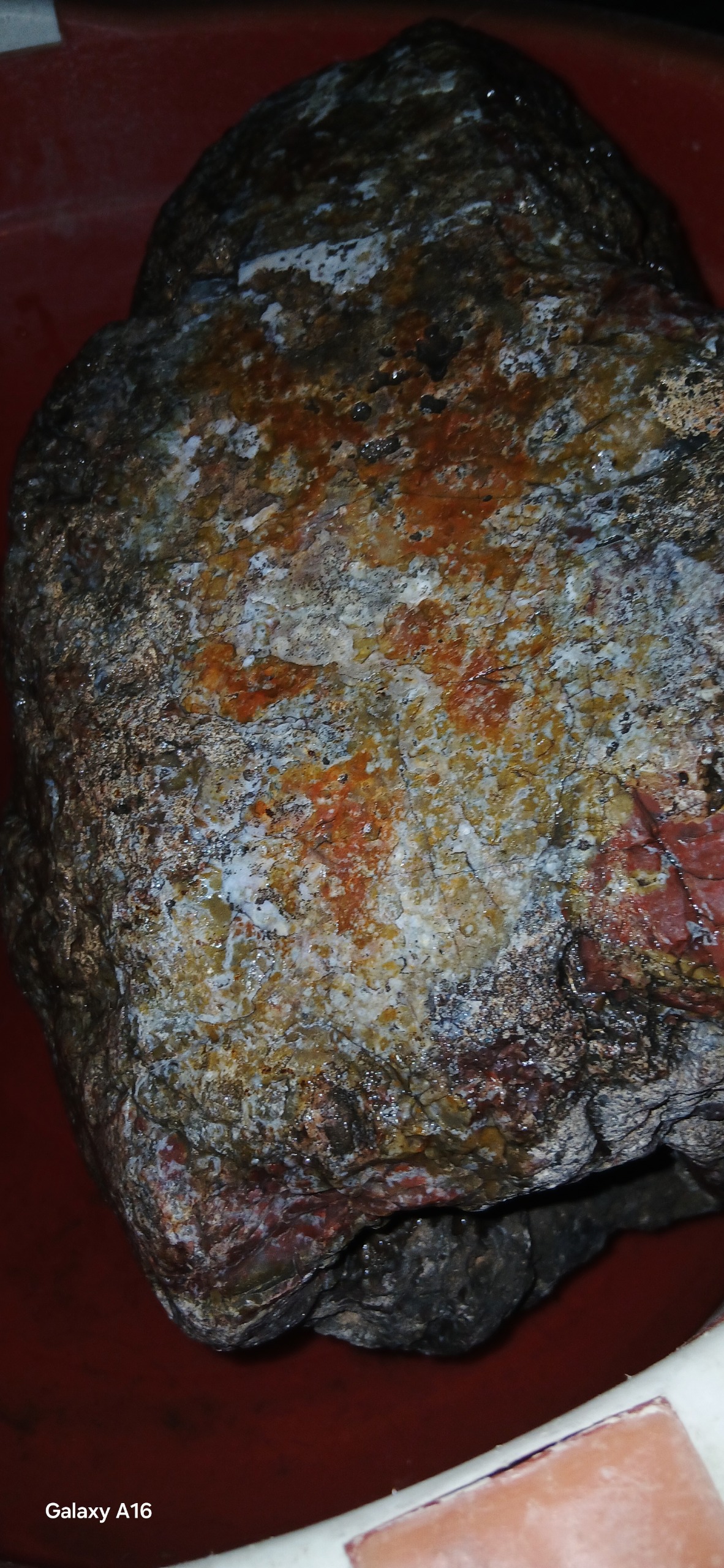 سنگ راف عقیق غول پیکر