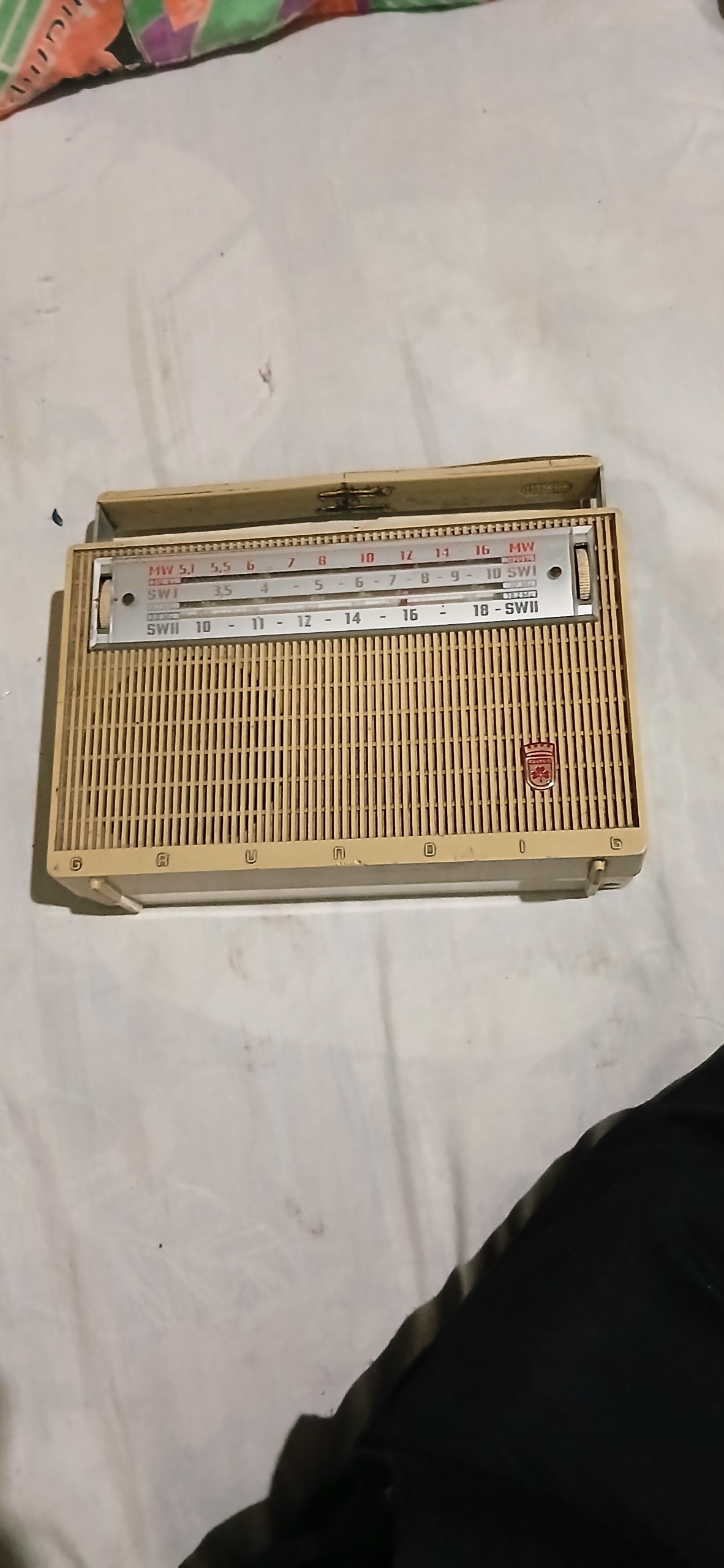رادیو قدیمی عتیقه