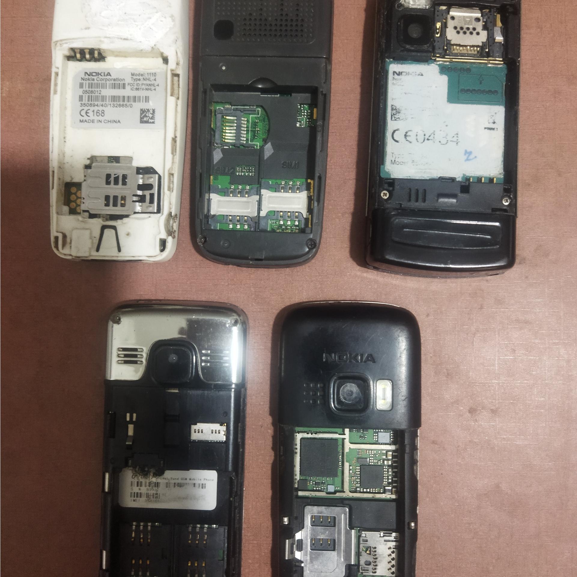 تعدادی گوشی نوکیا سالم و معیوب