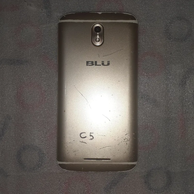 گوشی بلو مدل c5 معیوب