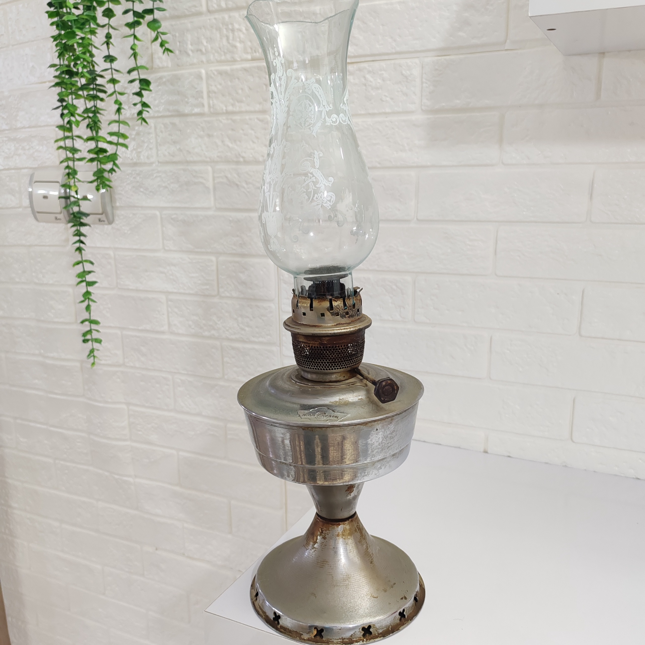 چراغ گردسوز قدیمی برنجی سالم آنتیک کلکسیونی