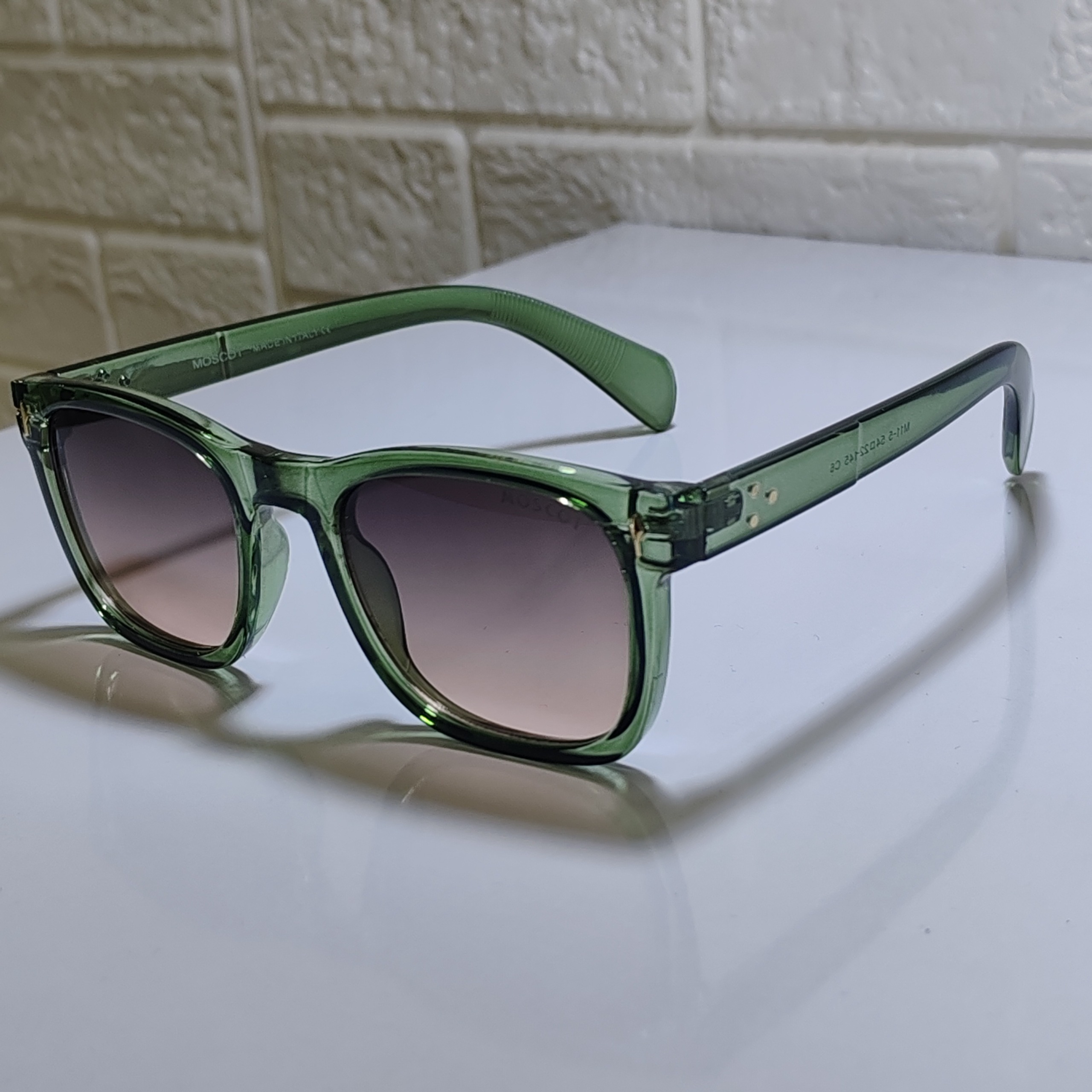 عینک آفتابی مردانه میسکوت ایتالیا جذاب دورنگ56