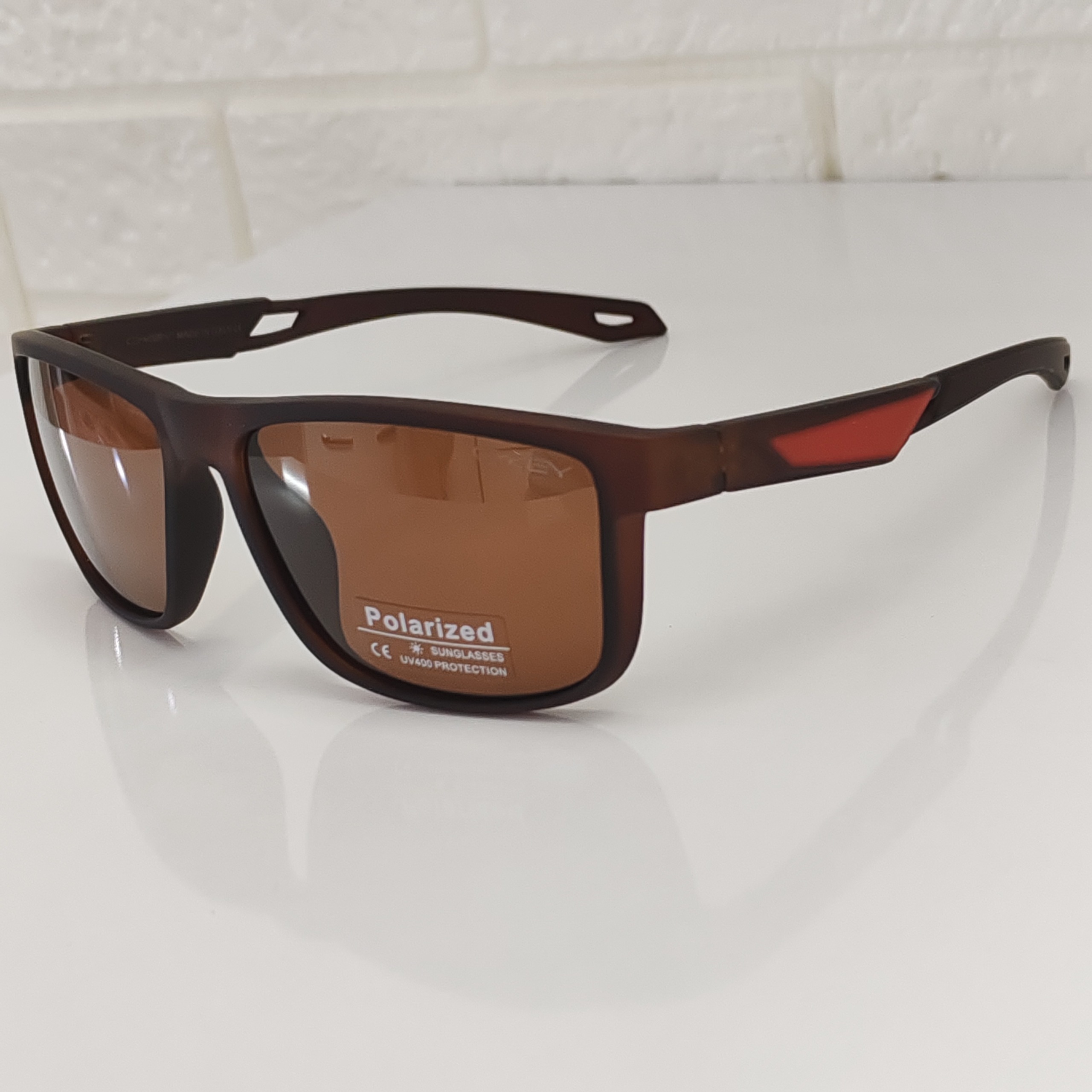 عینک آفتابی مردانه اوکلی ایتالیا پلاریزه شیک57