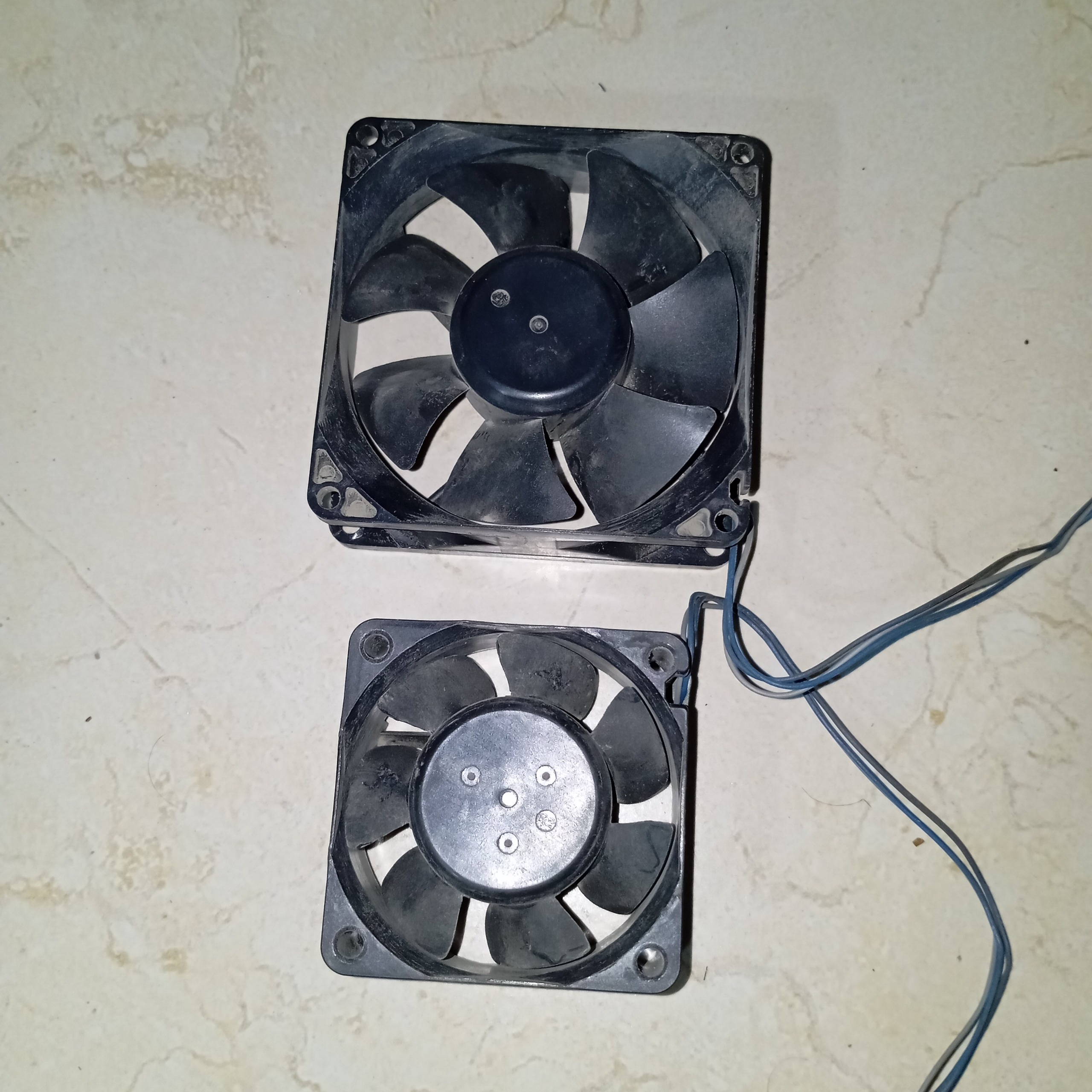 فن ویدئو پروژکتور توشیبا TDP-S35