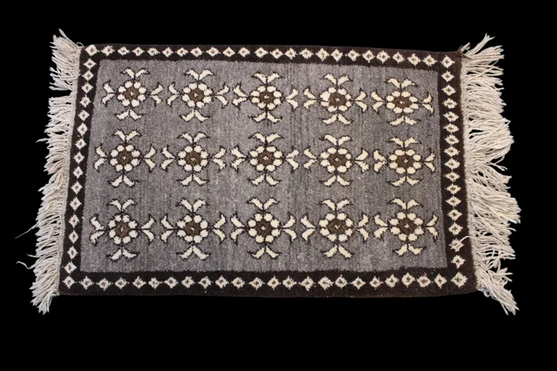 گبه خودرنگ بسیار زیبا و نرم