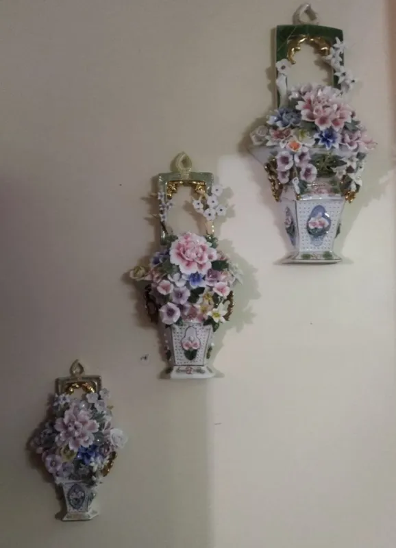 سه عدد گلدان دیواری