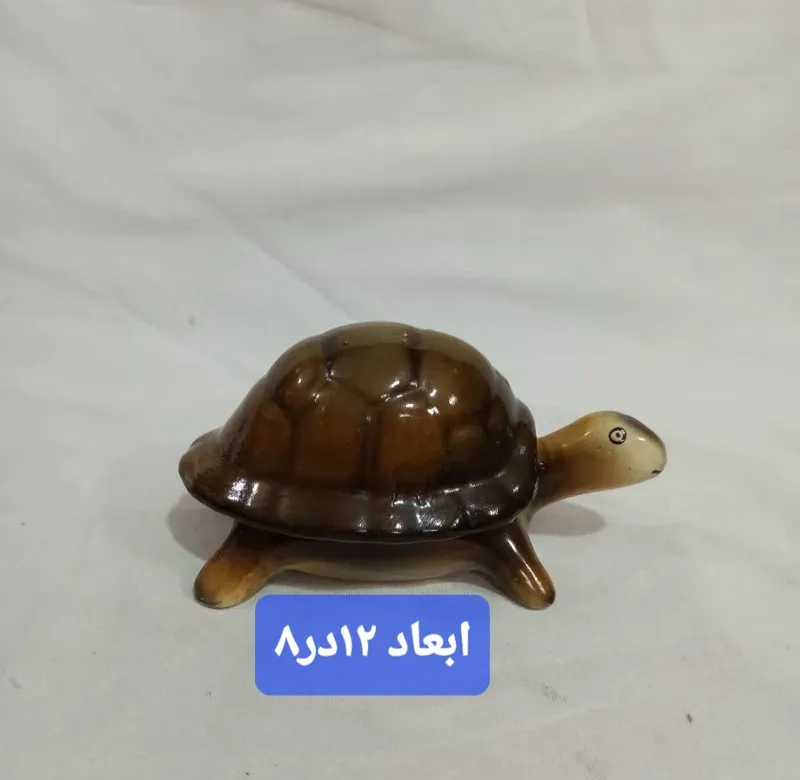 یک عدد مجسمه خارجی