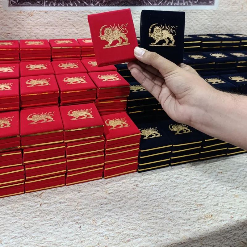 جعبه سکه ( رنگ قرمز )