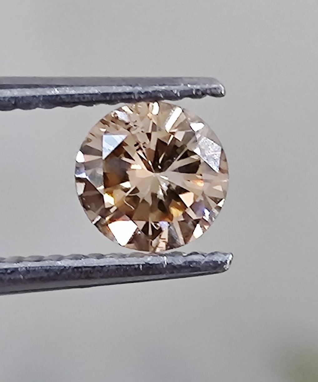 دیاموند 0/72 قیراطی طبیعی افریقا