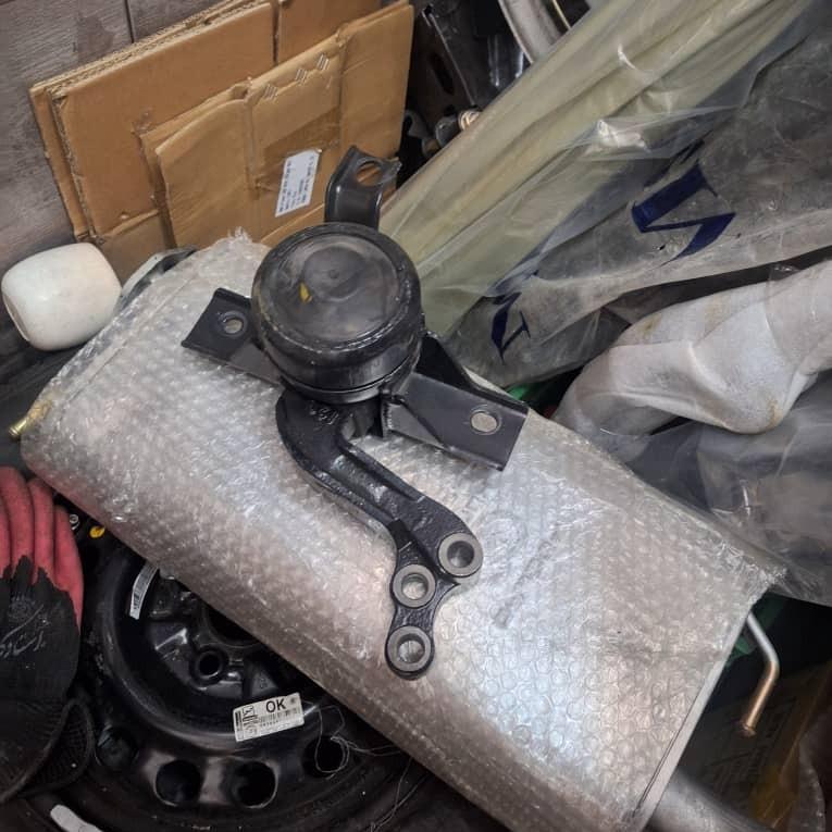 دسته موتور بالا راست شاهین معمولی هیدرومانت