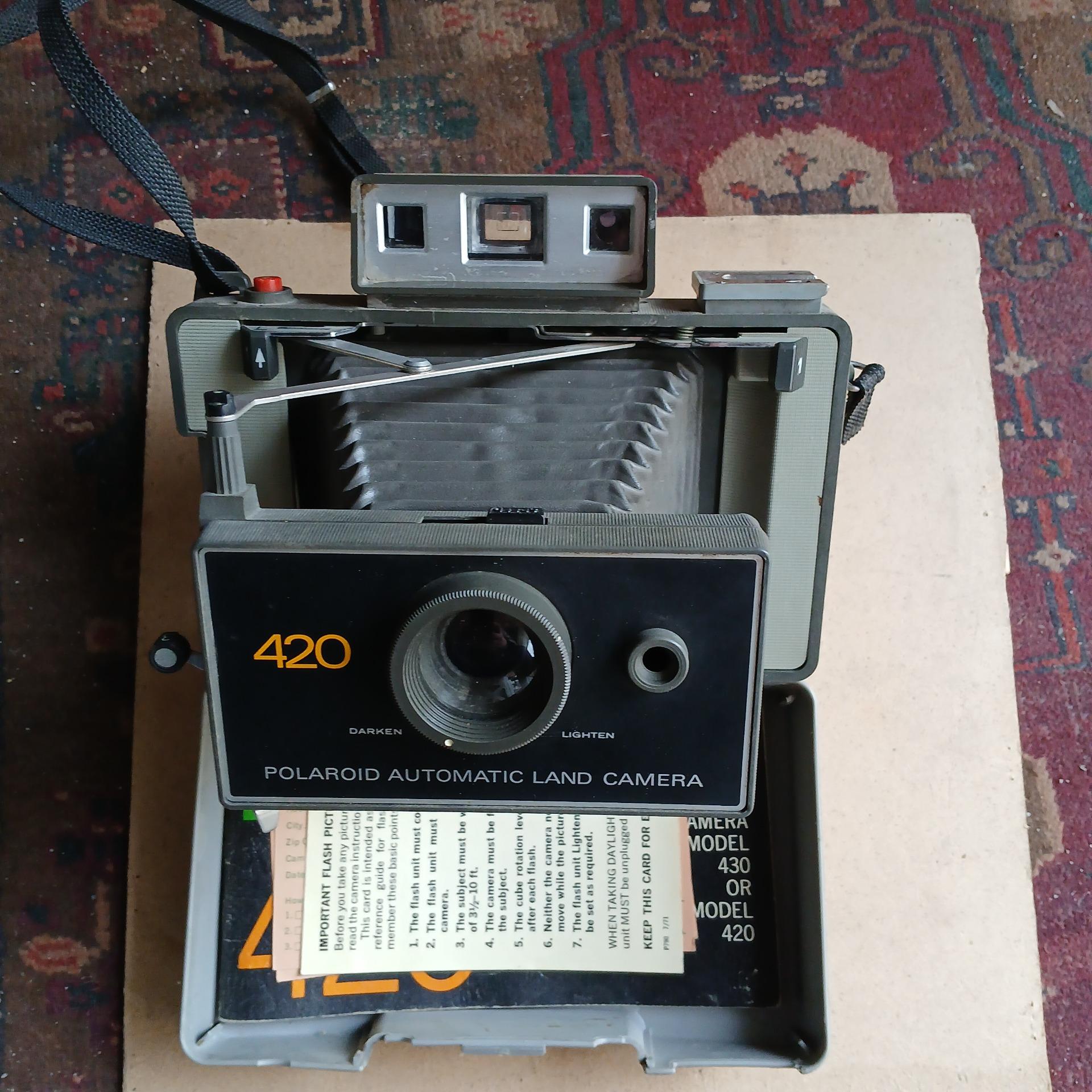 دوربین قدیمی پلاروید