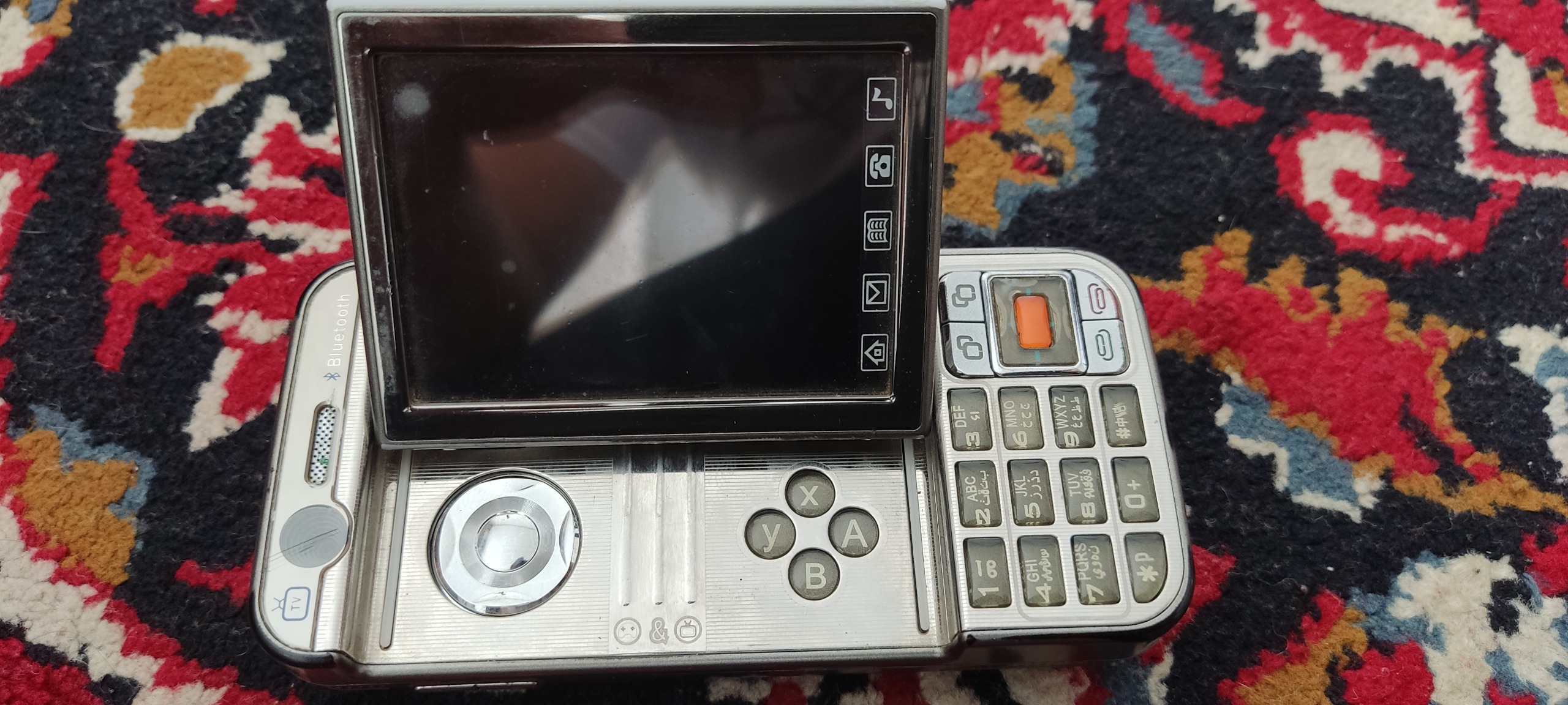 گوشی قدیمی c2000