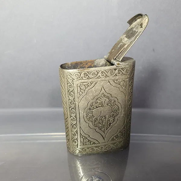 یک عدد انفیه دان یا حبدان بغلی آنتیک قاجاری