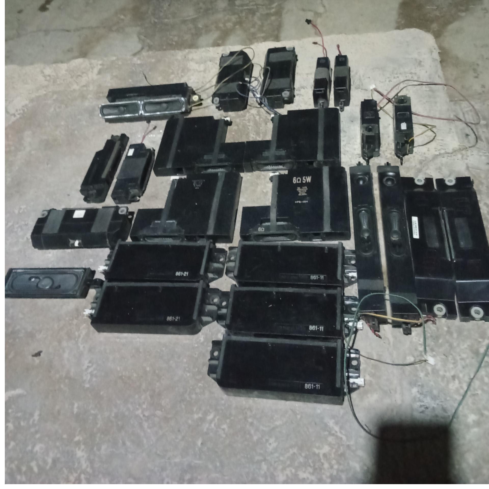 بلندگوهای ال ای دی