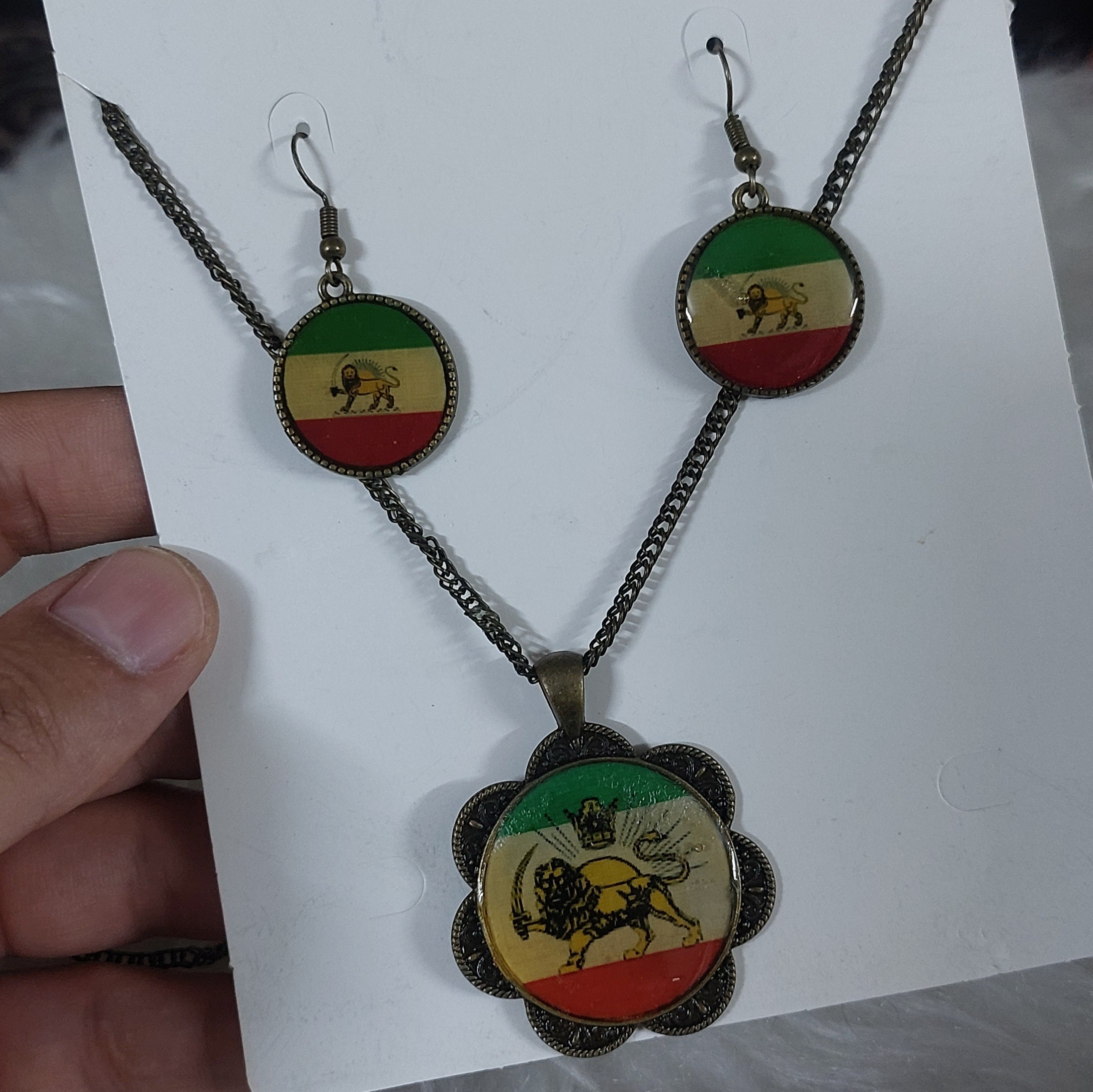 گوشواره و گردنبد طرح ایران
