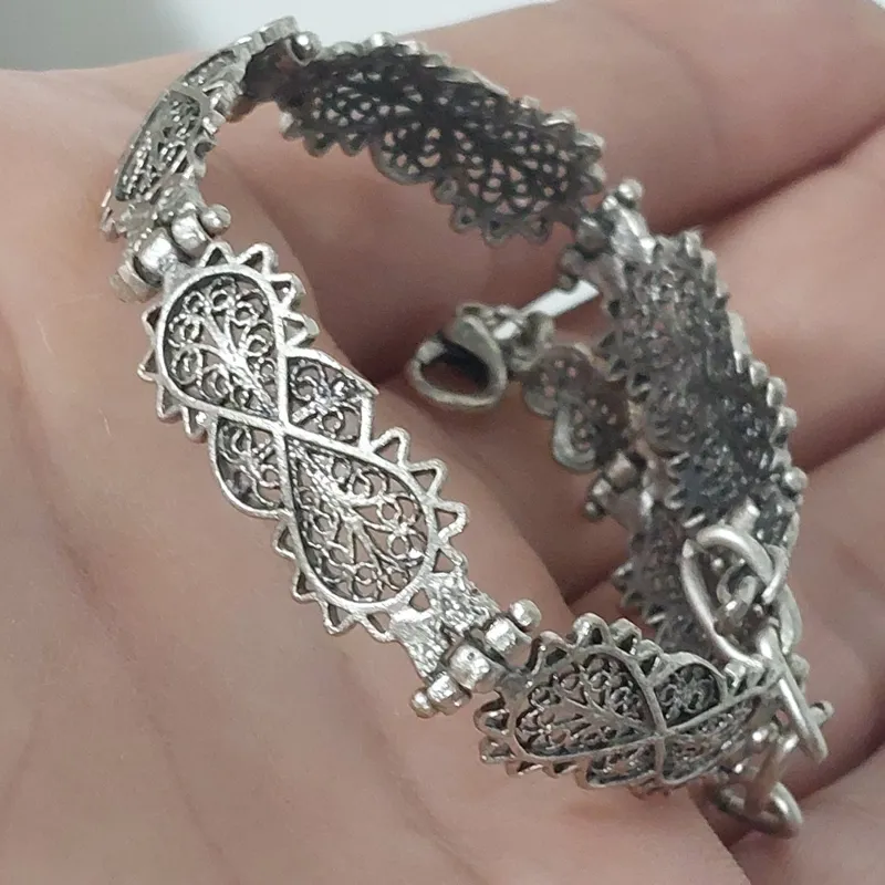 دستبد یا النگو دستساز