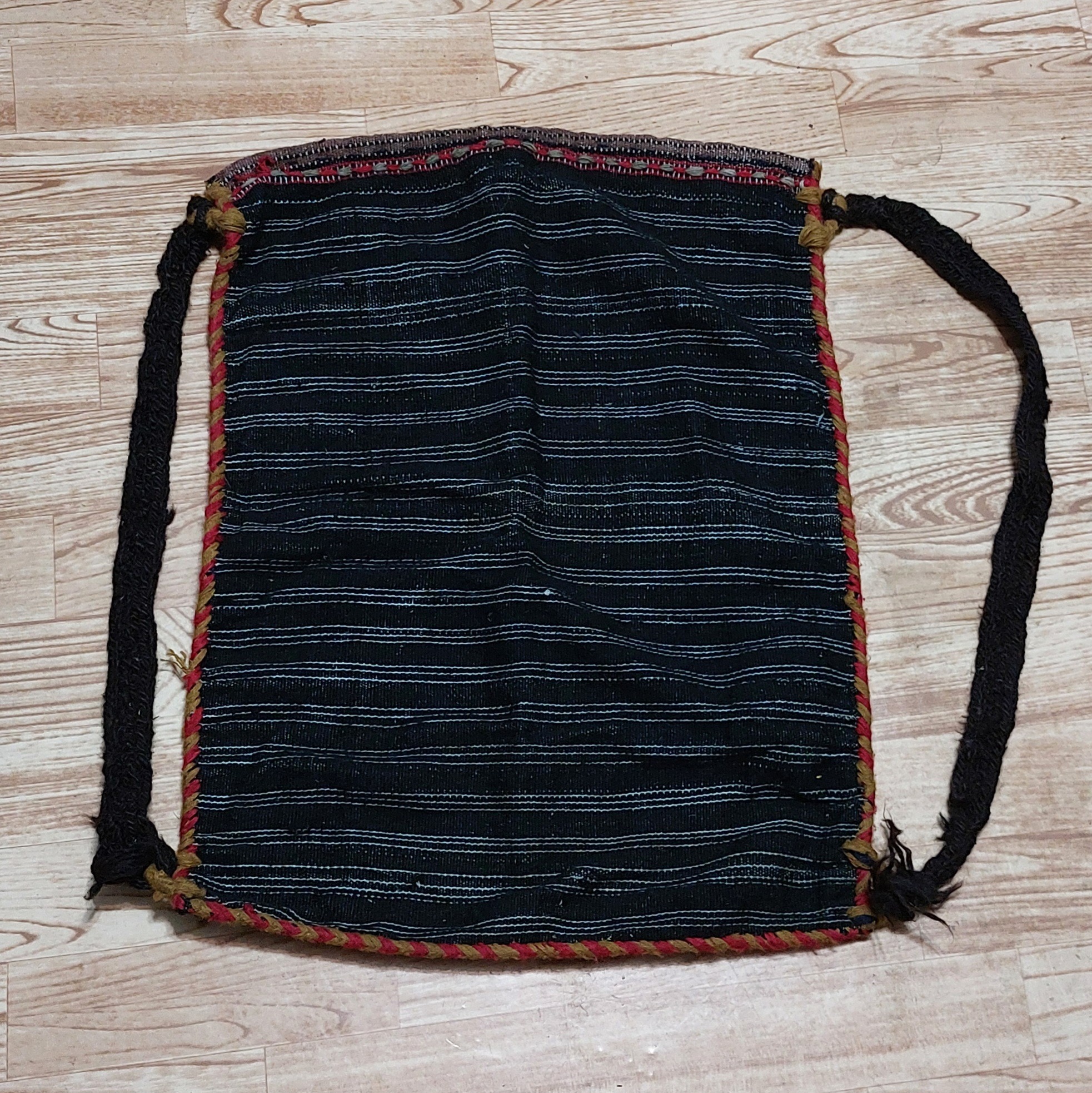 کیف سنتی طرح کوله