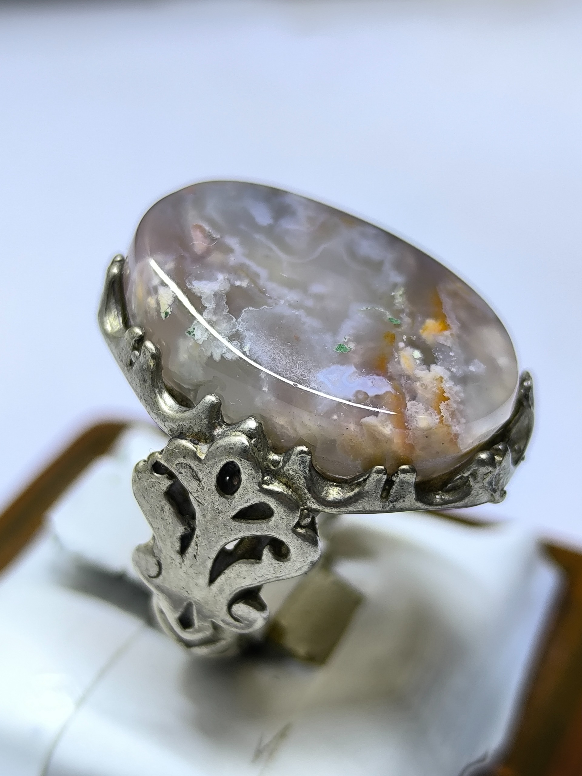 انگشتر فوق العاده زیبای شجر طبیعی خوش رنگ