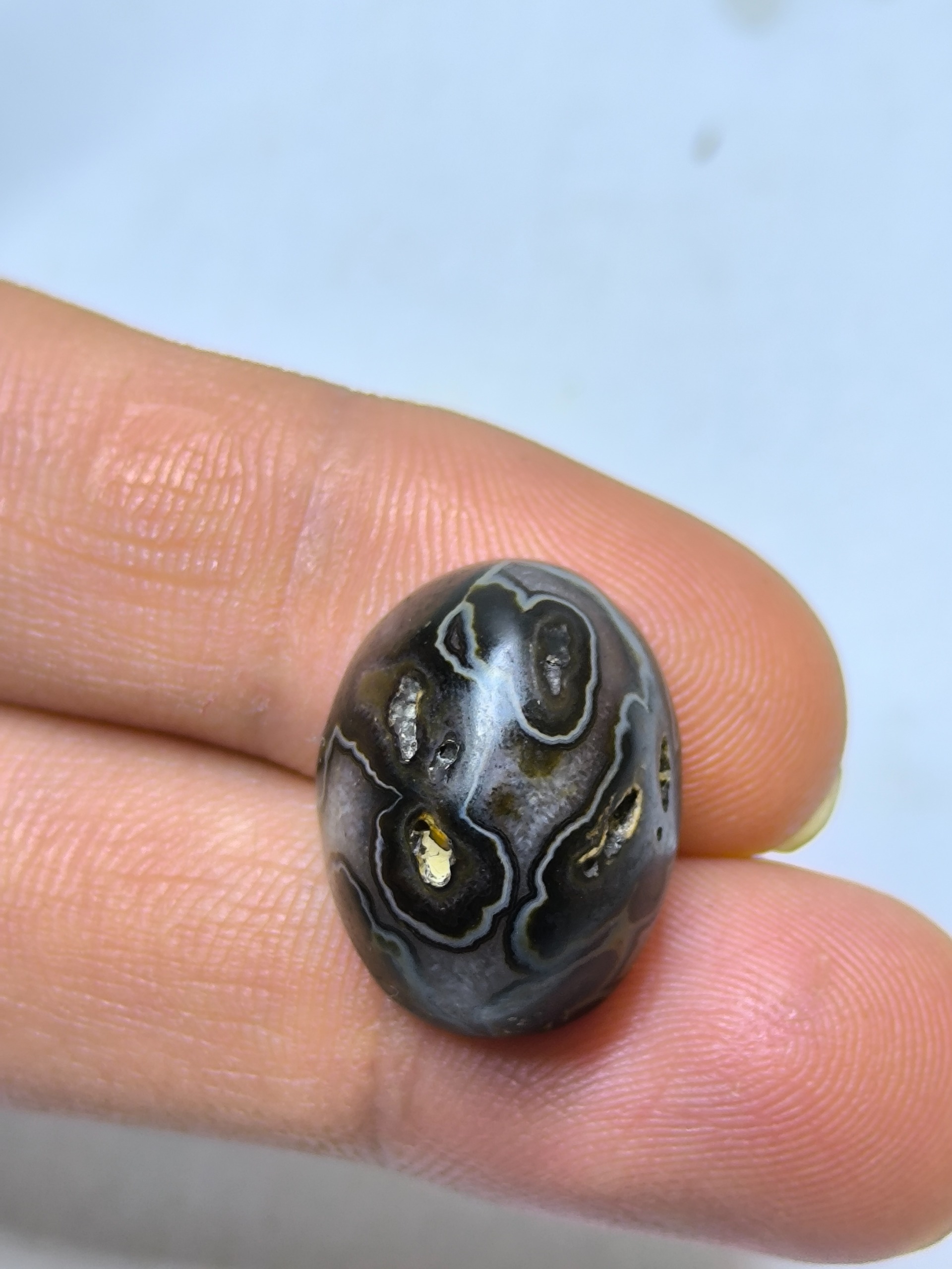 سنگ اعجوبه حجرالعیون اسود رحمانی طبیعی