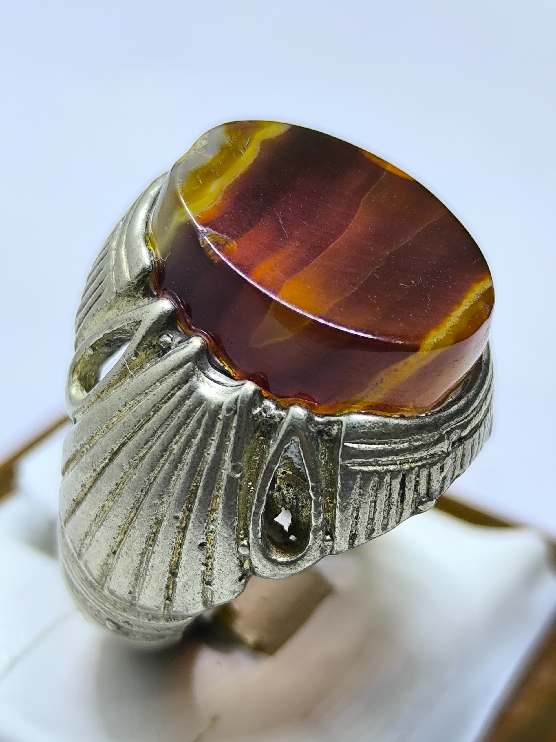 انگشتربسیارزیبا و بینظیر عقیق سرخ یمانی