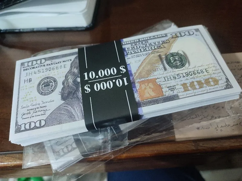 یک باندرول اسکناس کاملا مشابه سینمایی