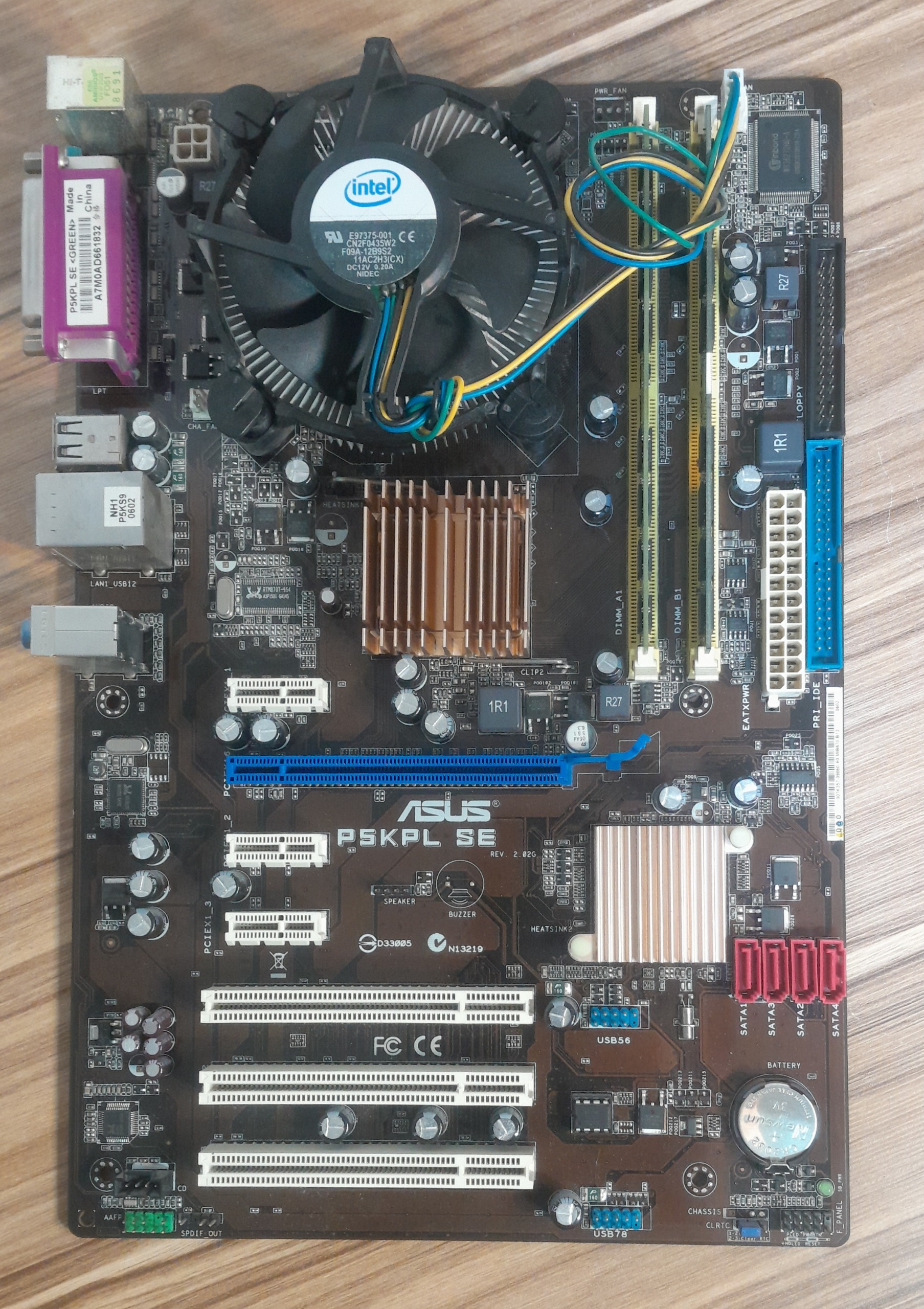 مادربرد p5kpl ، و 4 گیگ رم و سی پی یو