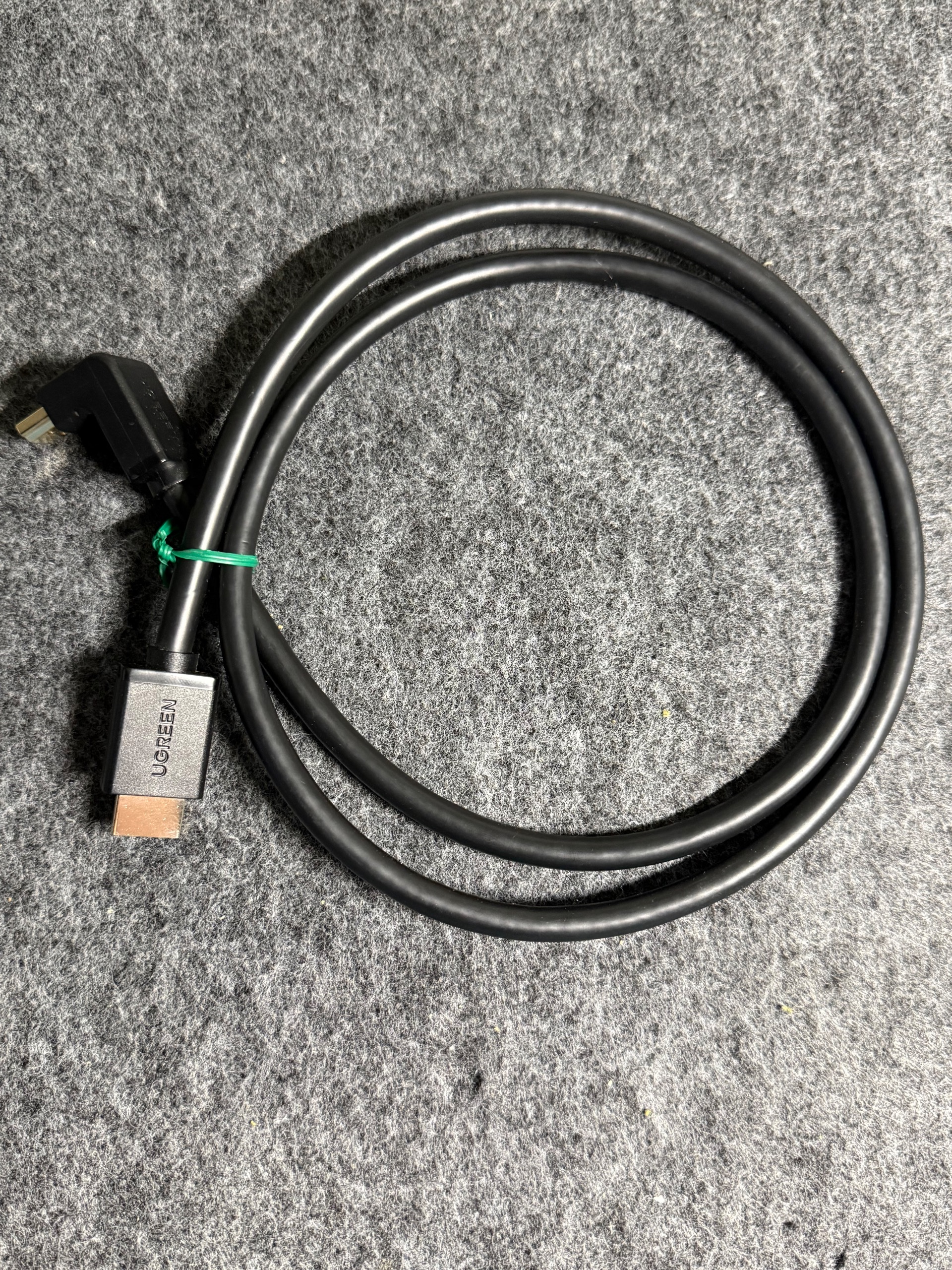 کابل hdmi یوگرین سوکت 90 درجه یک متری