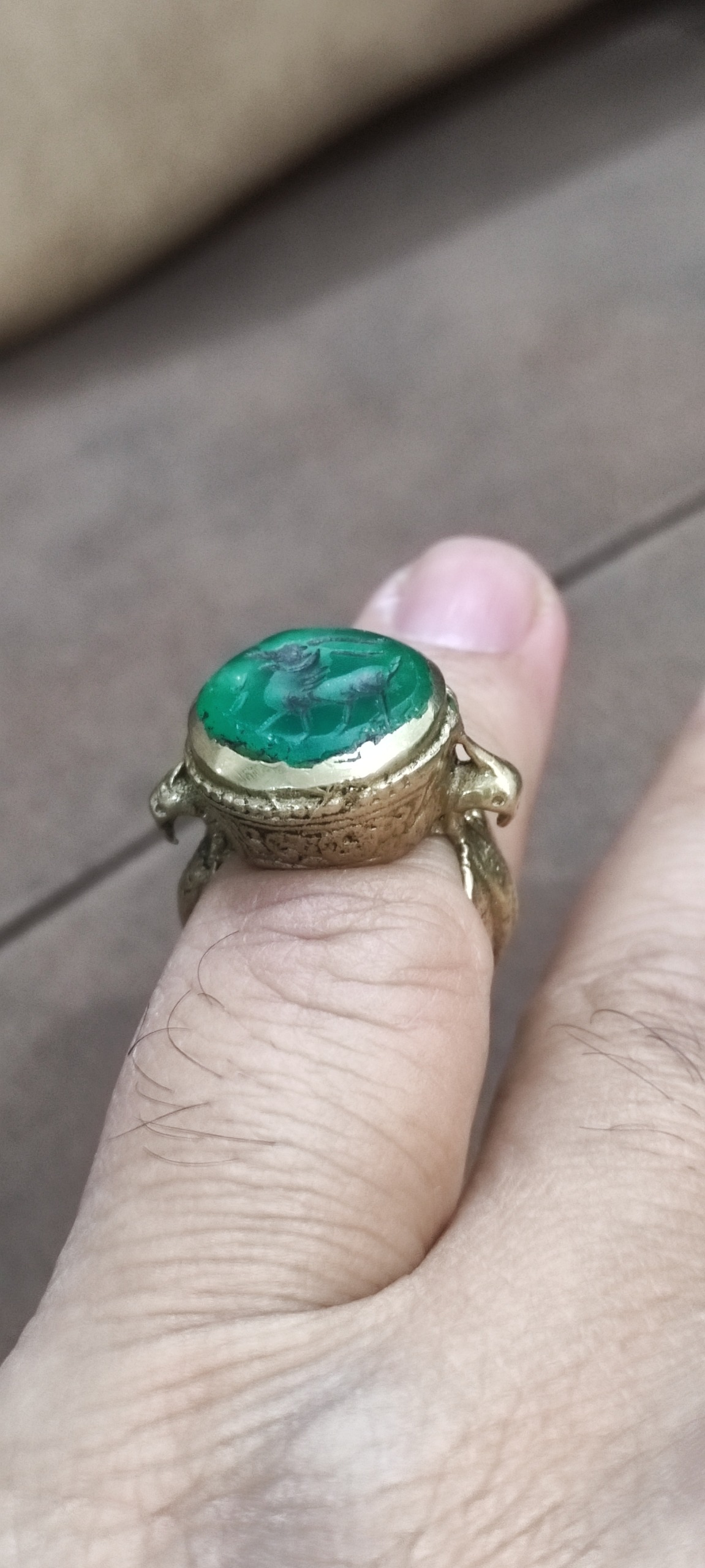 انگشتر نشان برنجی