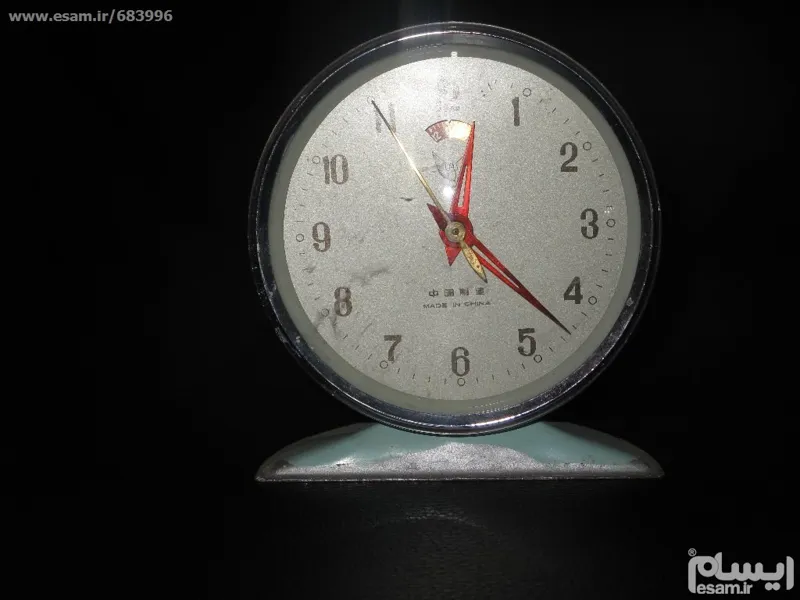ساعت رومیزی قدیمی زنگی (سالم)باقدمتی بالای80سال