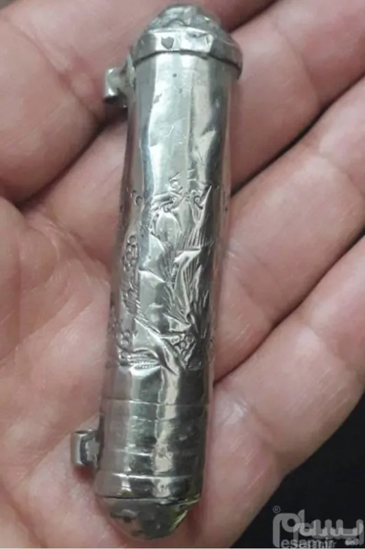 جادعایی(گردن آویز) قدیمی با قدمتی 120ساله