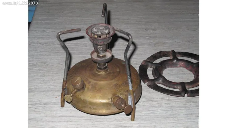 چراغ پریموس قدیمی(ایران چراغ-لنگرنشان)بالای 85 سال