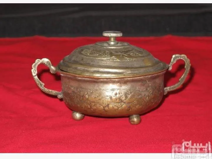 قندون برنجی قدیمی قلمزنی دستساز قاجاری فوق نایاب