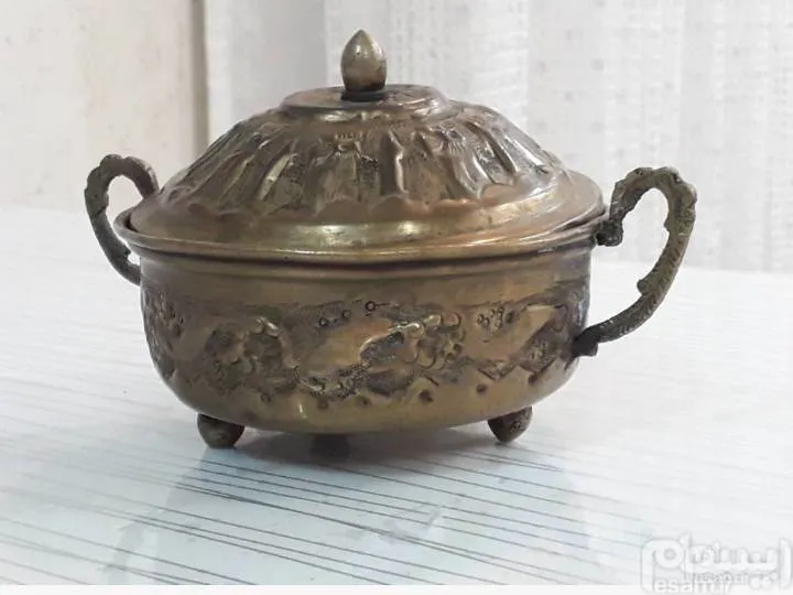 قندان پایه دارودسته دار  با قدمتی بالای150سال