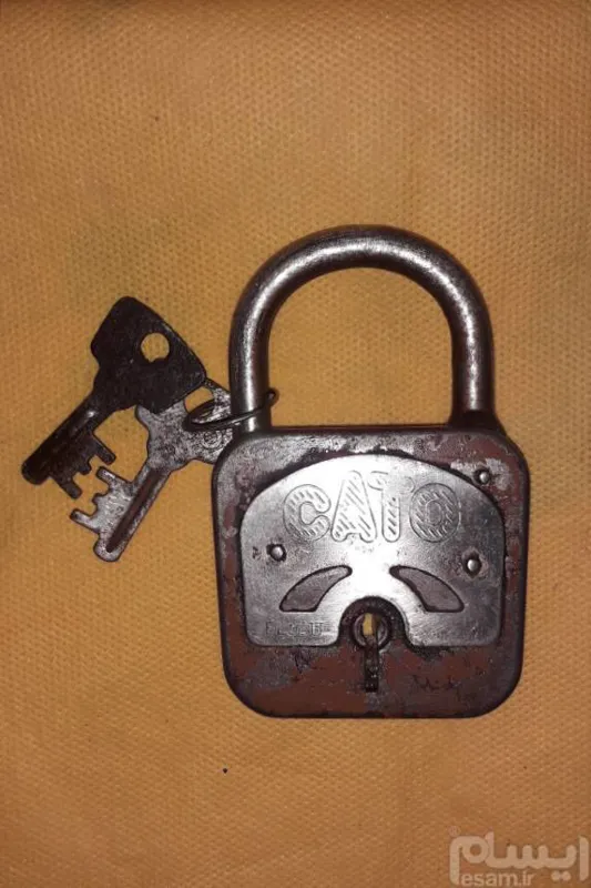 حراج قفل قدیمیCATOقدیمی،با2کلیدفابریک،سالم بک