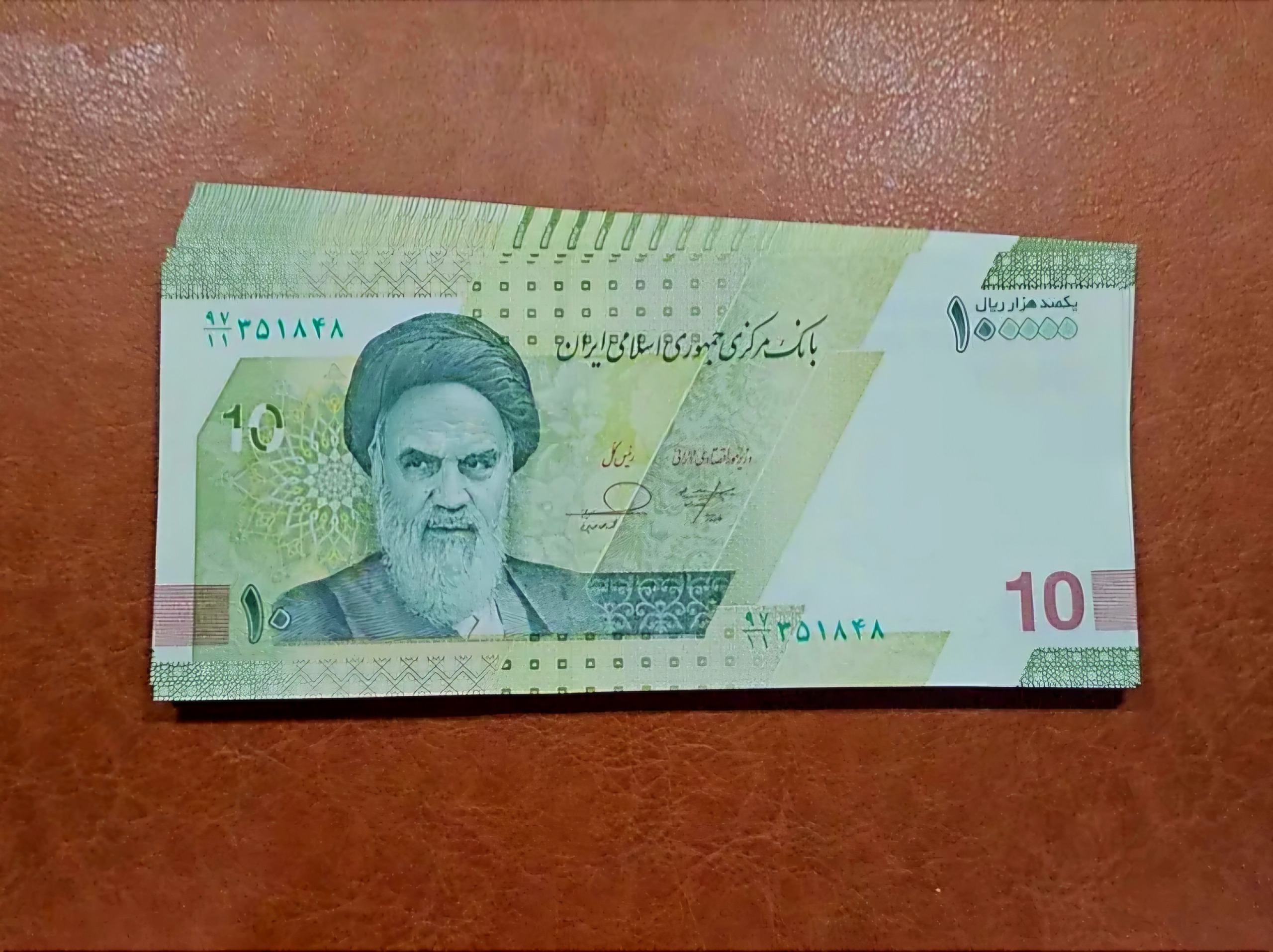 جفت اسکناس دههزاری خاندوزی فرزین