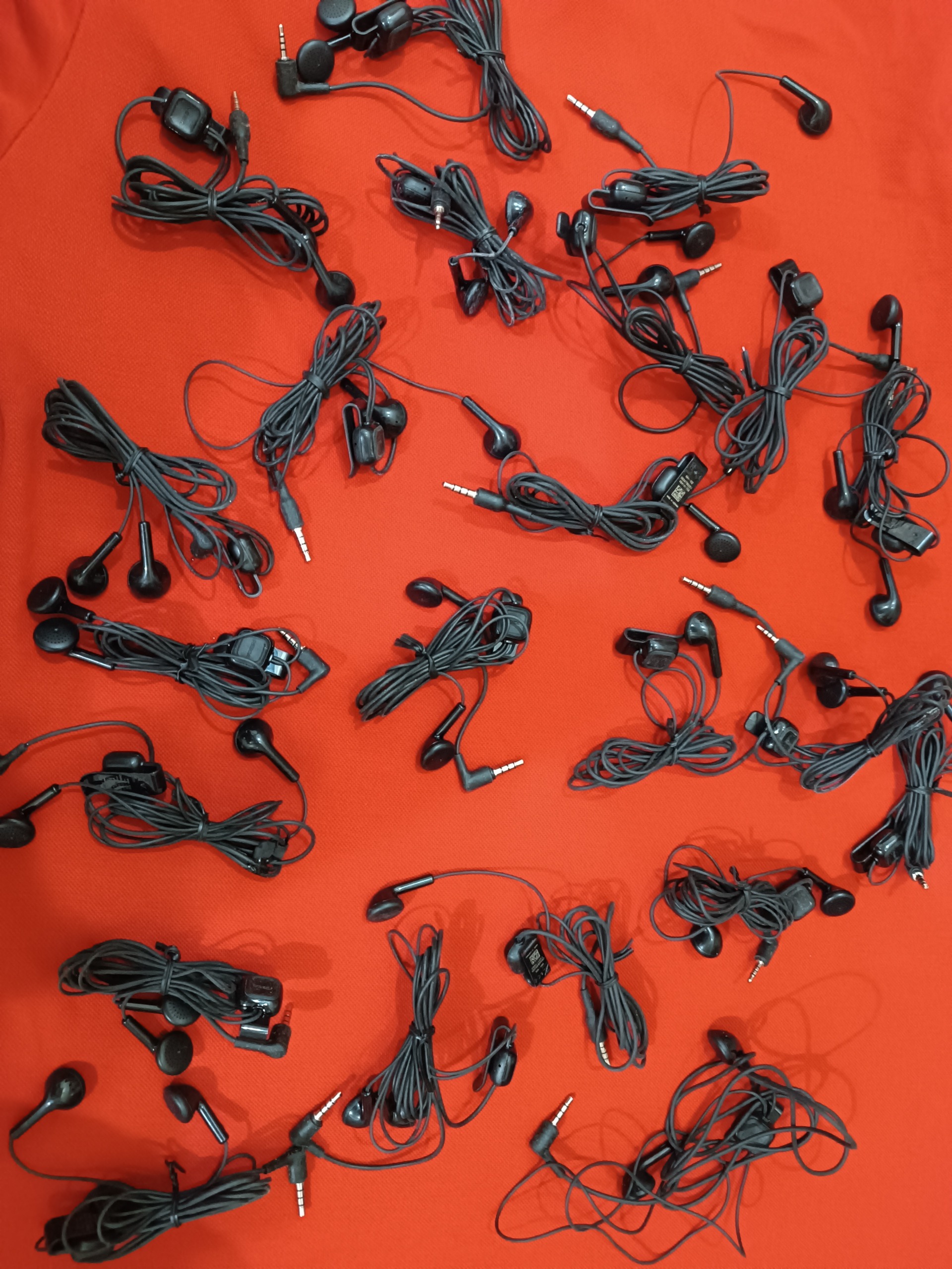 30عددهندزفری نوکیااصل ویتنام