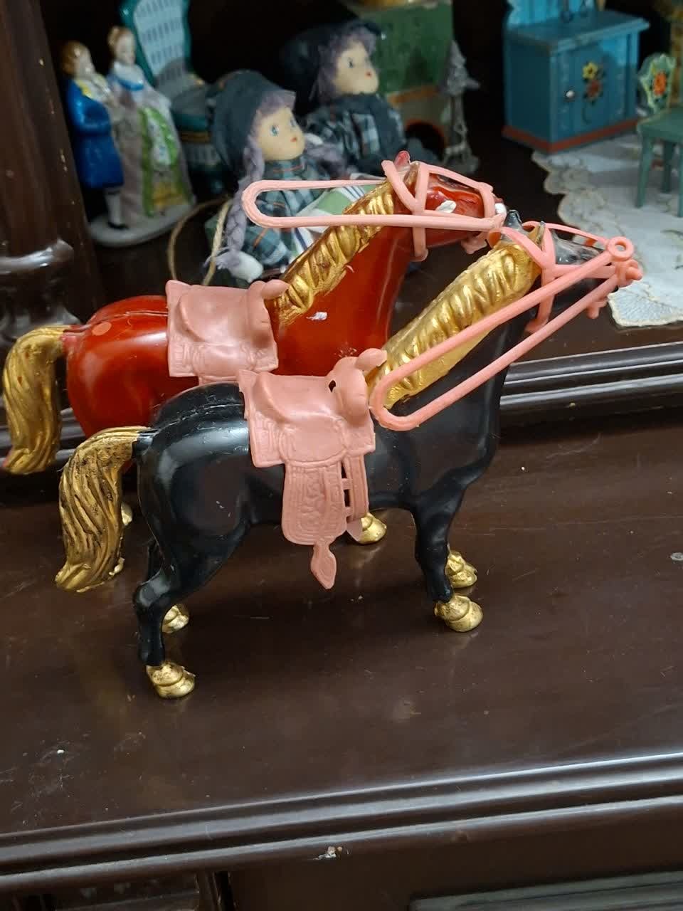 فیگور اسب لاکی