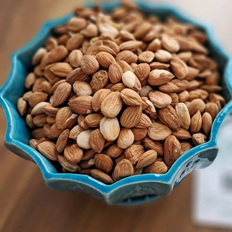 مغز هسته شیرین زردآلو مراغه