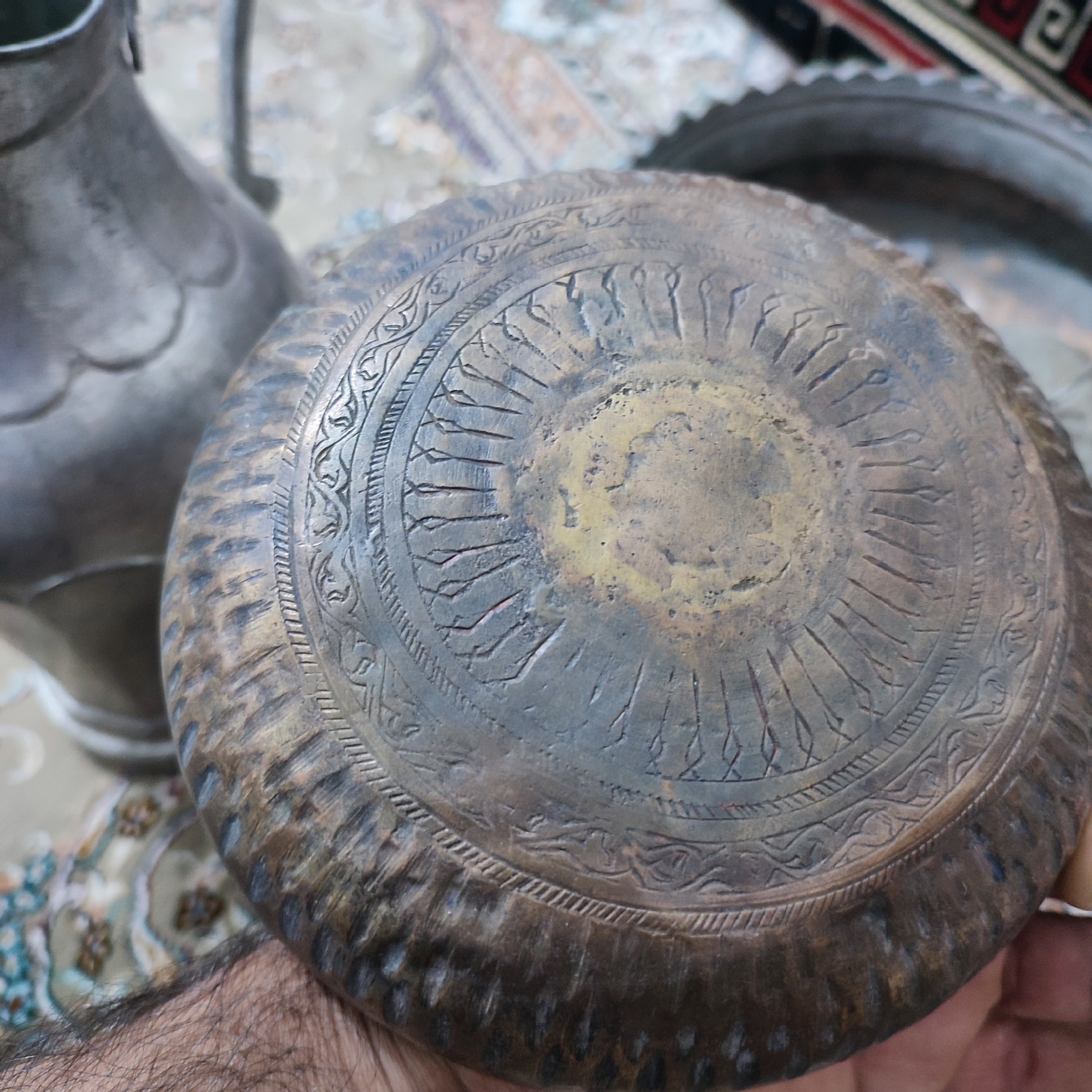 ظرف مسی قدیمی