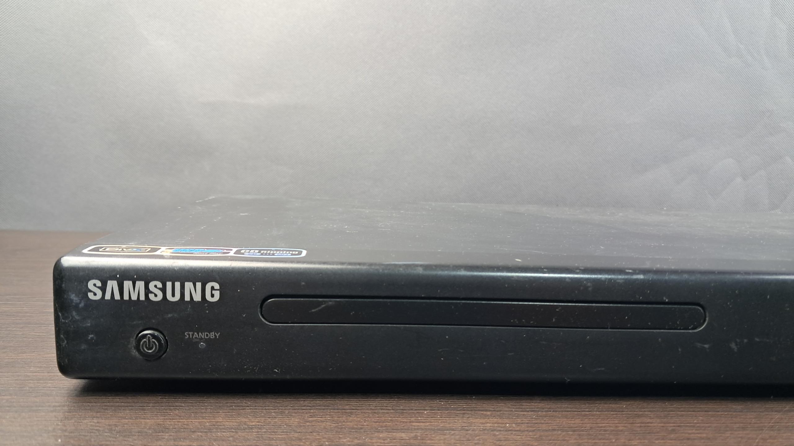 دی وی دی پلیر سامسونگ مدل DVD- U8800