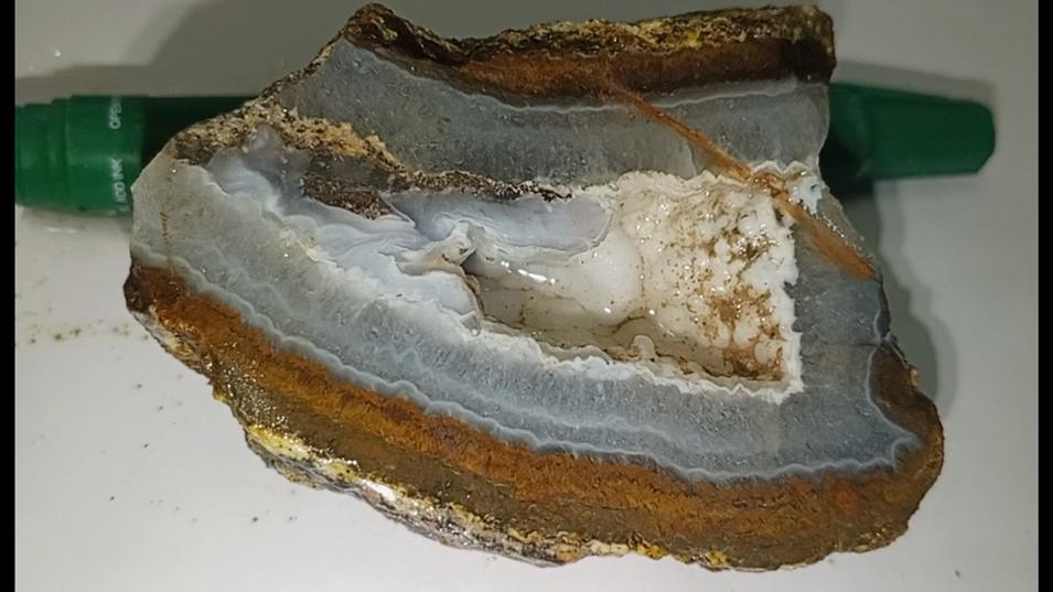 سنگ ژئود عقیق با حاشیه شجر  297 گرم