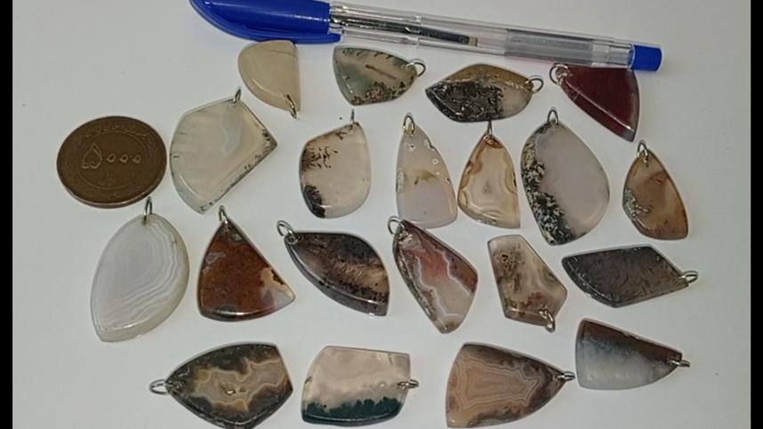 مجموعه 20 عددی آویز طبیعی عقیق تراش نامنظم