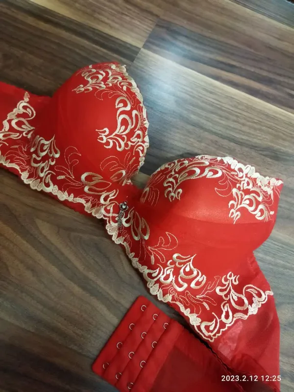 لباس زیر دکلته اسفنجی