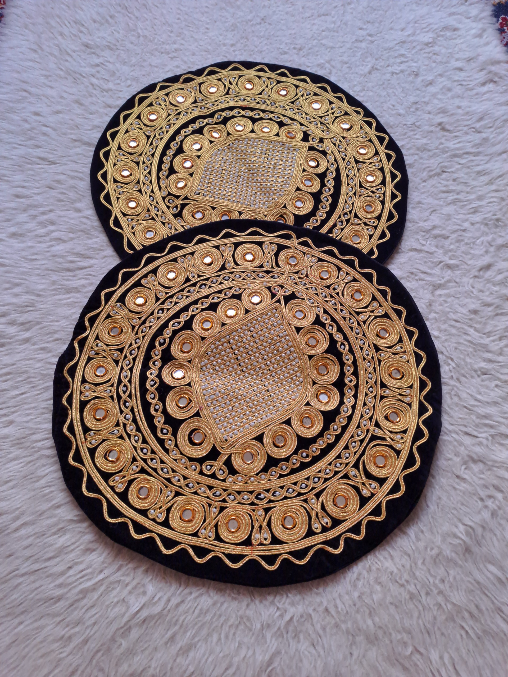 کوسن سنتی آنتیک مخمل مروارید