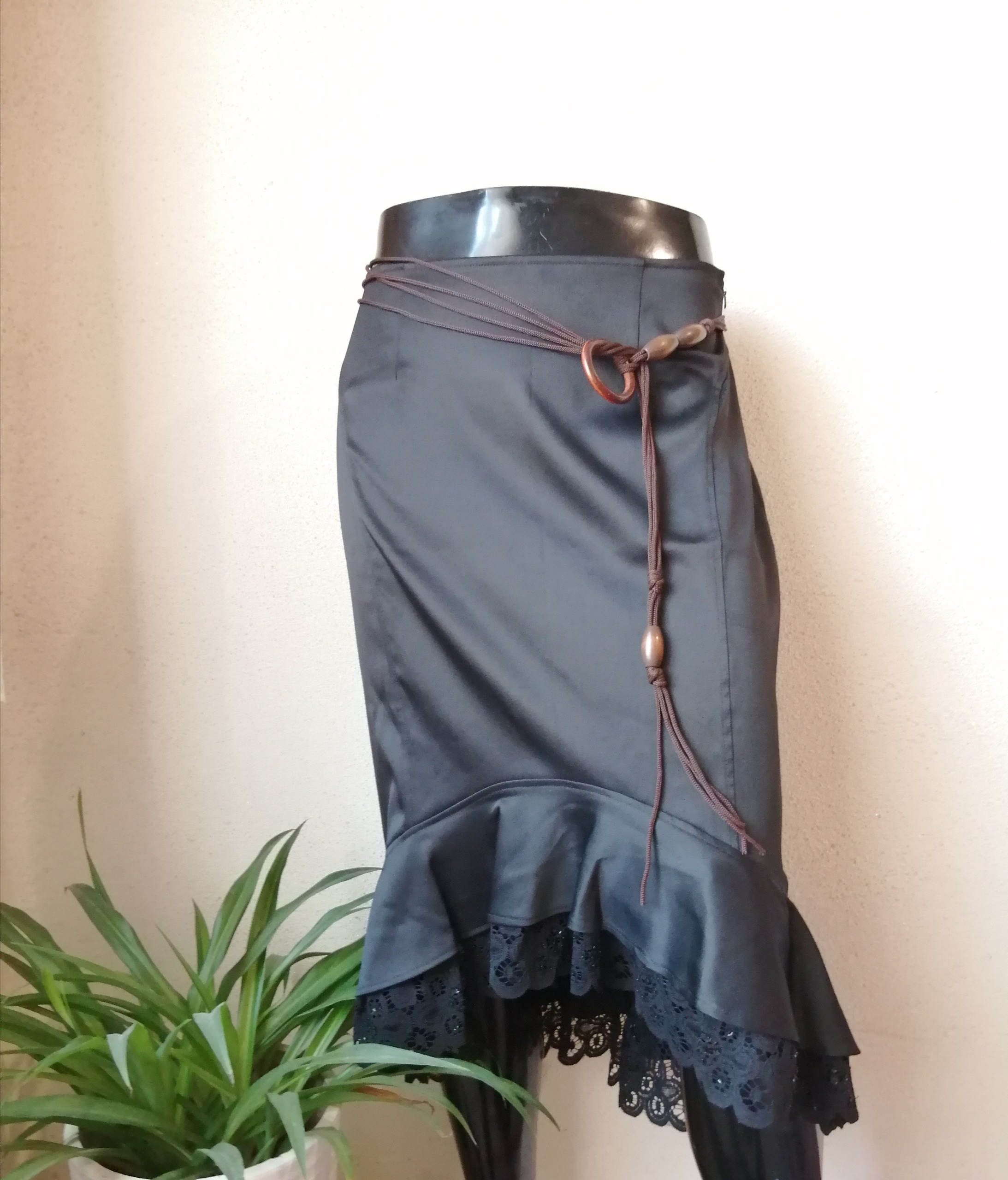 دامن مجلسی - رنگ کاملا مشکی