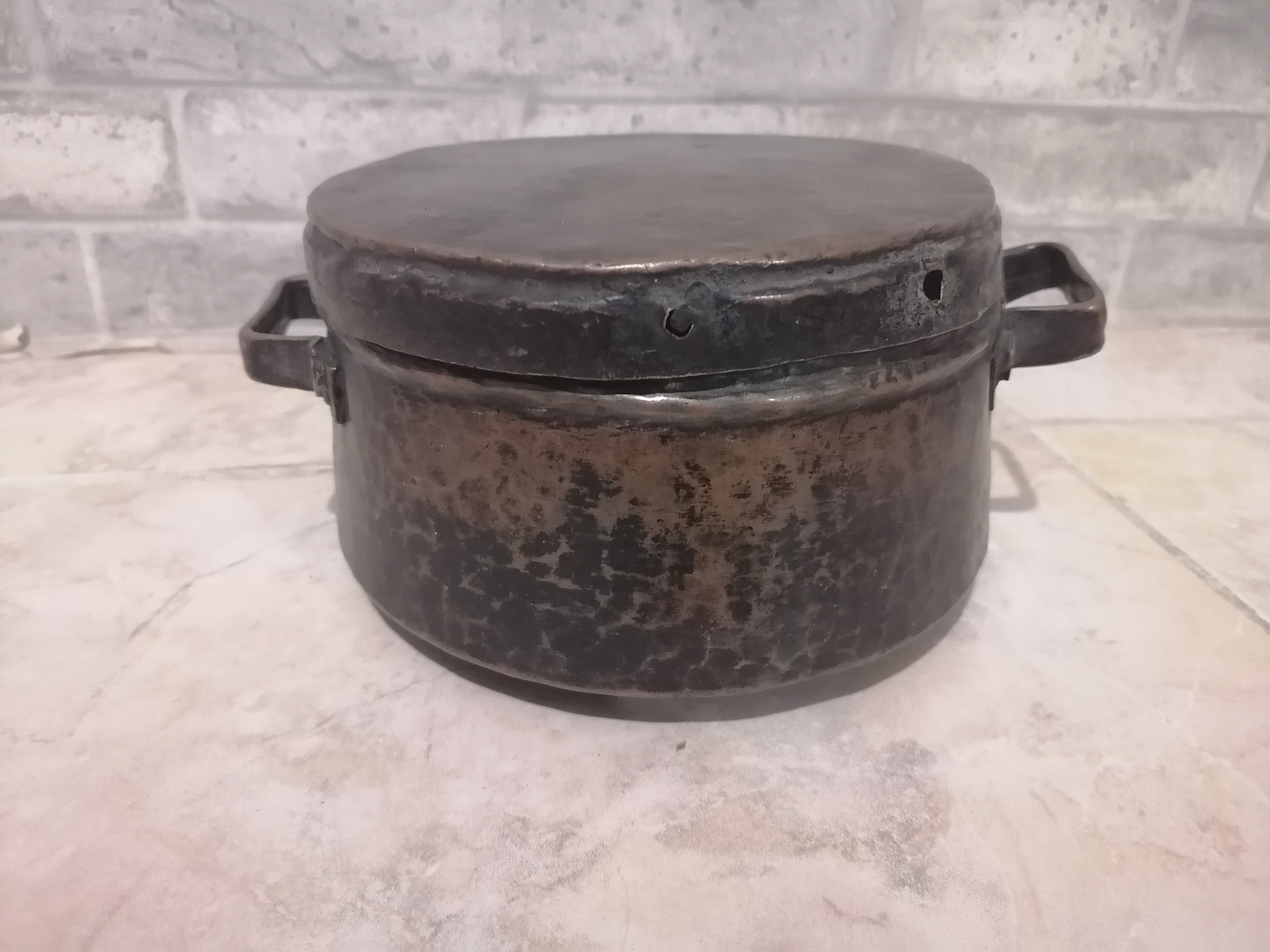 دیگچه مسی درب دار